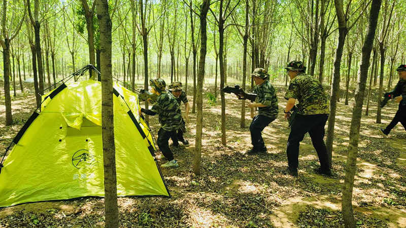 某单位「巅峰战队・火力全开」主题CS团建