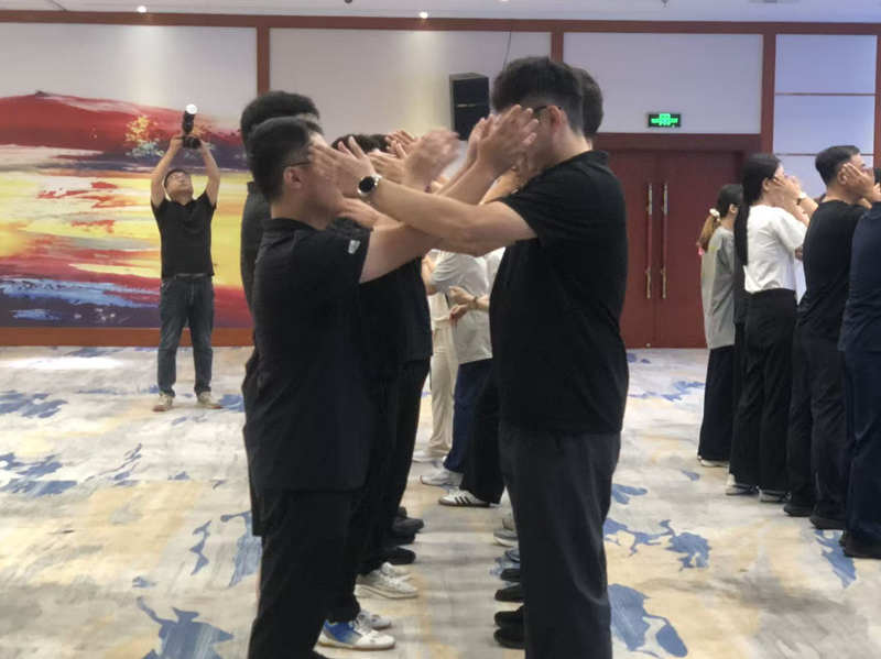 某单位2025《团建嘉年华精彩瞬间，定格团队活力》